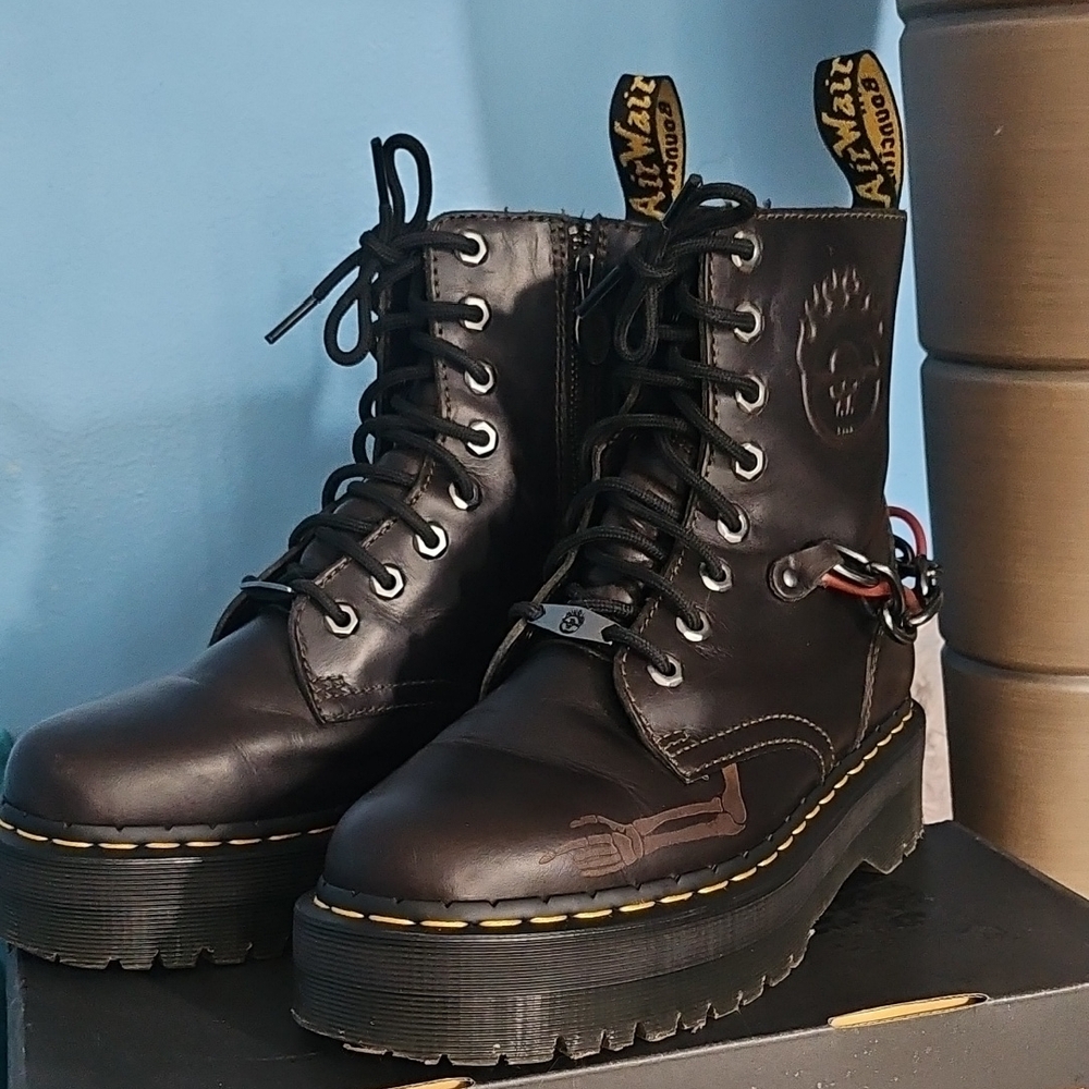 Dr. Martens Mad Max Jadon